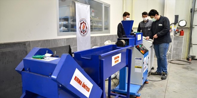 Meslek liseliler plastik atıkları paraya dönüştürüyor