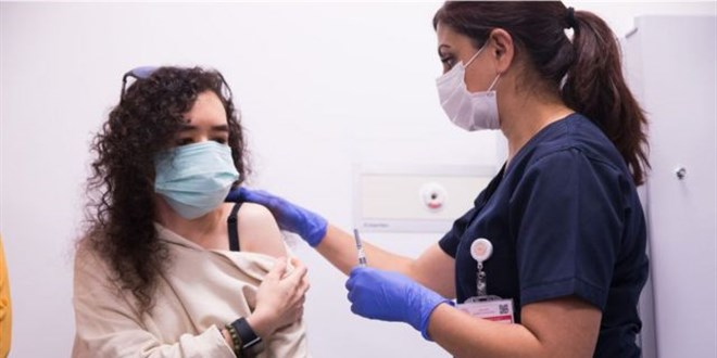 Almanya'da öğretmenlerin aşılanması yarın başlıyor