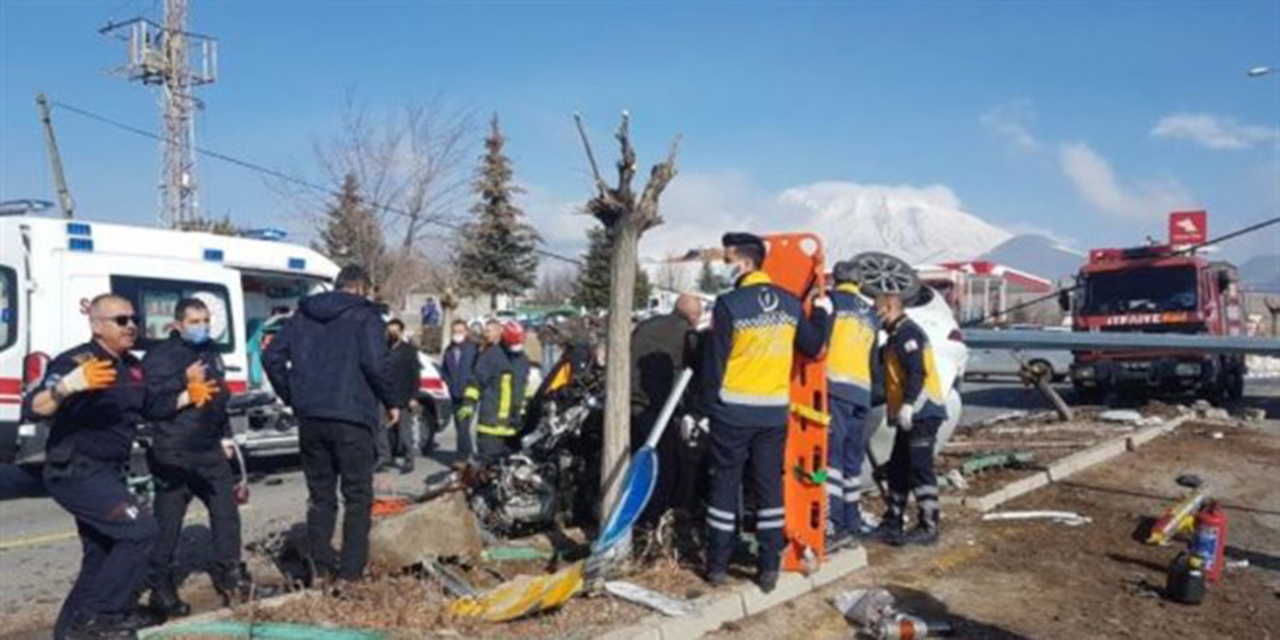 Okul müdürü kazada hayatını kaybetti, 1'i öğretmen 2 yaralı