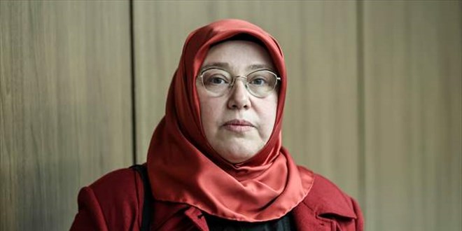 Görevden alınan öğretmenler 'iadeiitibar' istiyor