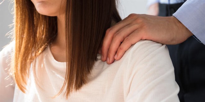 Müdürden çalışana taciz: "Endamını görelim"