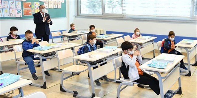 Sakarya'da 2 okulda tedbir sebebi ile yüz yüze eğitime 1 hafta ara