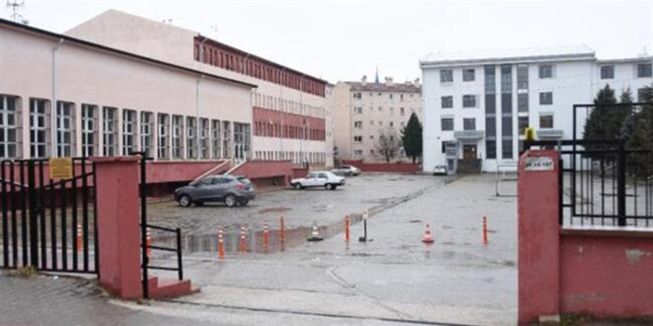 Öğretmenin testi pozitif çıktı, 34 öğrenci 'tedbiren' karantinada