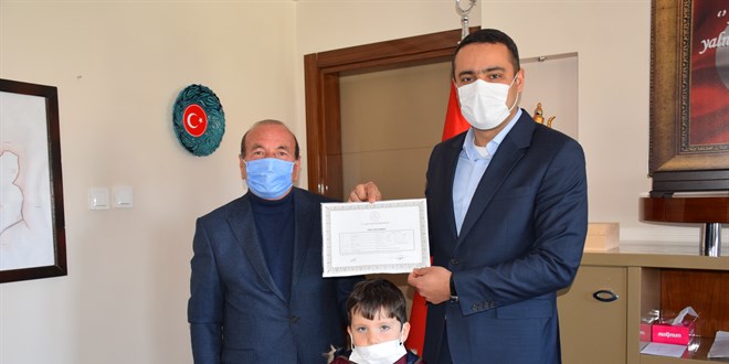 Lise diplomasını 67 yaşında aldı, hedefi üniversite