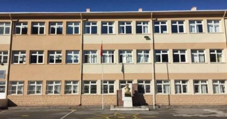 Öğretmenler Koronavirüse Yakalandı, Yüz Yüze Eğitim Ara Verildi