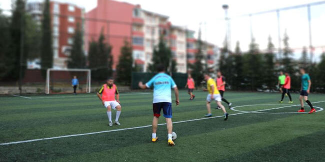 İstanbul'da halı saha ve yüzme havuzları açıldı