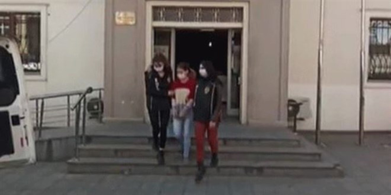 Kreş Öğretmeni Komşusunu Gasp Edip Ateşe Verdi