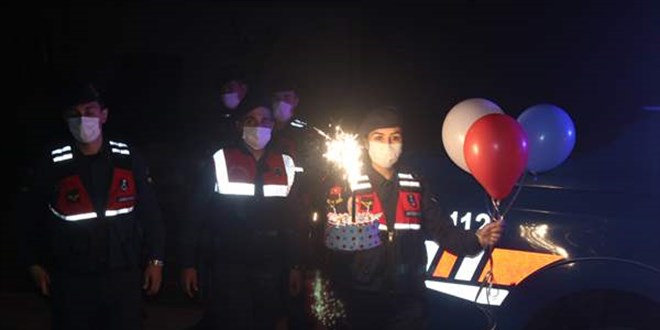 Şırnak'ta görevli uzman çavuşun oğluna doğum günü sürprizi