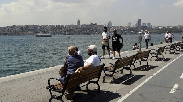 Uzmanlardan çağrı: Normalleşme kademeli olmalı