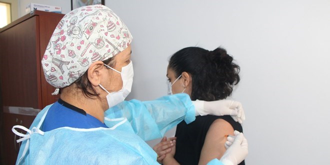 Yılda bir veya iki kez koronavirüs aşılaması...