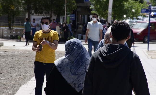 Hafta sonu kısıtlaması kalkıyor mu?