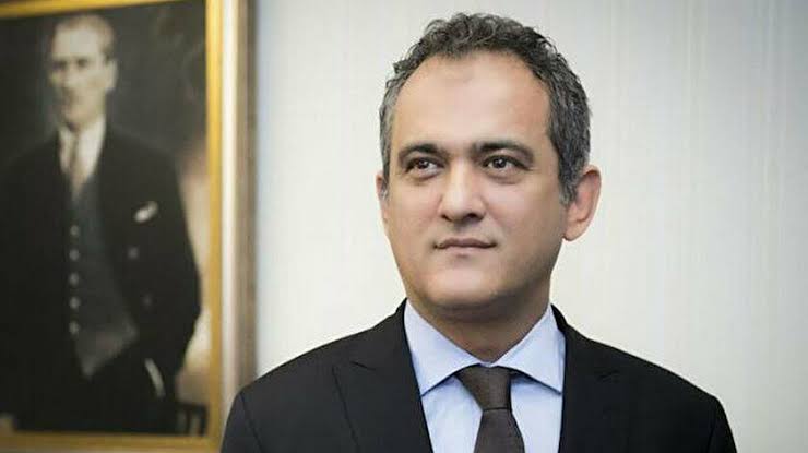 Bakan Mahmut Özer : Öğretmenlere Zorunlu Aşı Yapılmayacak