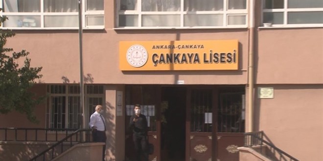 Ankara’da  bir okulda 2 öğrencide koronavirüs çıktı