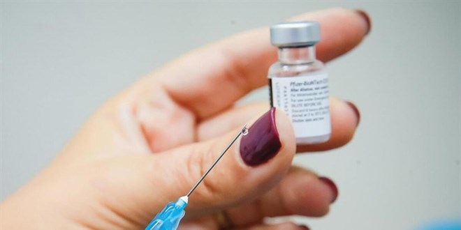 BioNTech aşısının 12-15 yaş grubunda tam etkili olduğu açıklandı