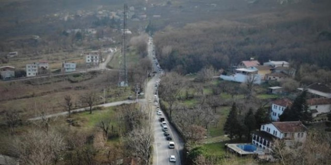 Bayide 16, burada 2 lira 50 kuruş... Kilometrelerce kuyruk var!