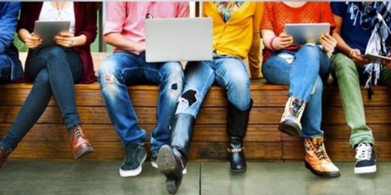 AK Parti'den gençlik raporu: Z kuşağı tanımı CHP ve HDP'nin