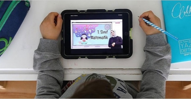 AK Partili belediyeler öğrencilere tablet dağıtacak