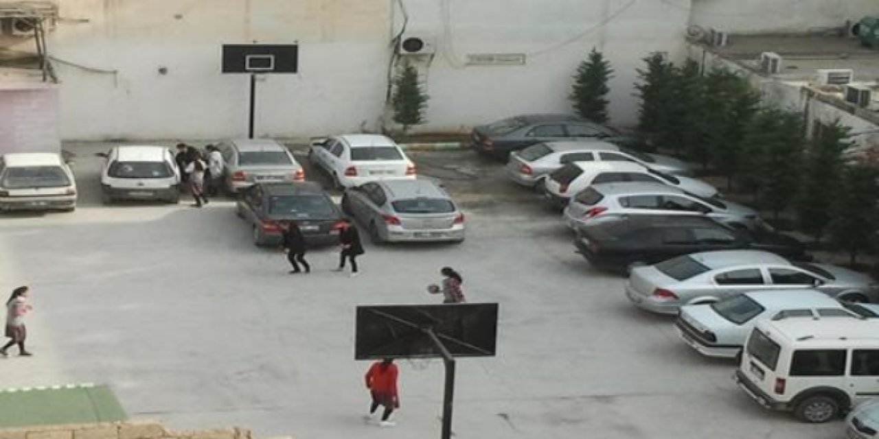 İl Milli Eğitim Müdürü, otoparkın gizli ortağı mı?