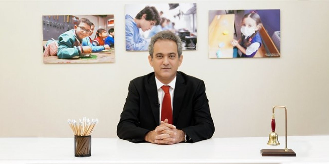 Bakan Özer'den tüm personeline teşekkür belgesi