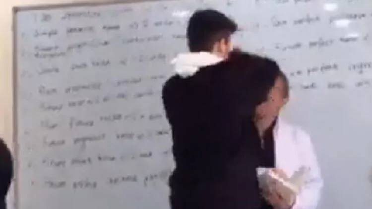 Bir Harf Öğretiyoruz; Köle Olmanızı Değil, Sadece Saygı Bekliyoruz