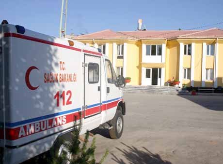 Sergi açılışına katılan 14 öğretmen ile 40 öğrenci zehirlendi