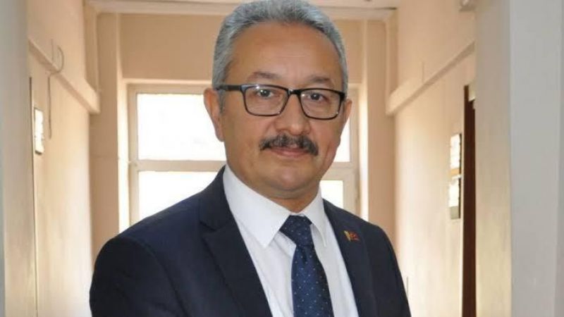 Müdür atanabilmek için eşin hamile olması yeterli.