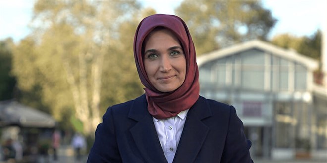 İlk başörtülü vali Afyonkarahisar'a atandı