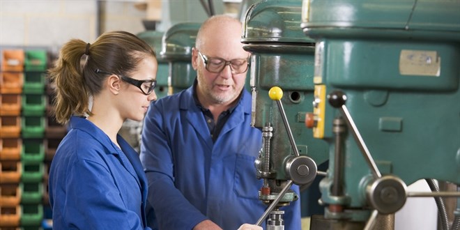 Usta öğreticiler kamu görevlisi gibi sendika üyesi olabilecek