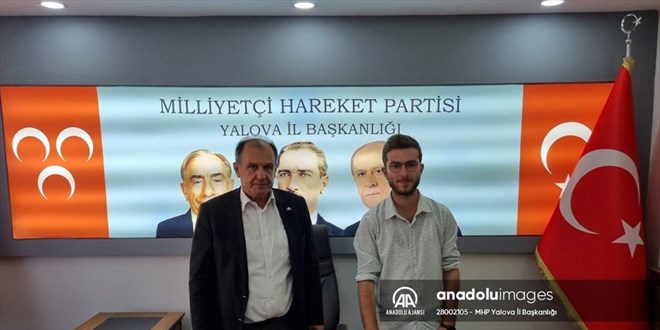CHP Yalova İl Başkan Yardımcısı partisinden istifa ederek MHP'ye katıldı