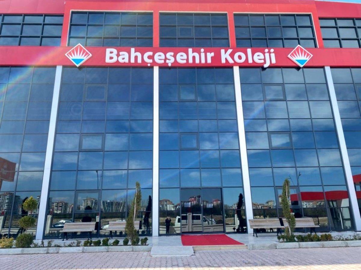 Bahçeşehir Kolejinin 16 Öğrencisi LGS'de Tüm Sorulara  Doğru Cevap Vererek Yine Zirvede Kaldı