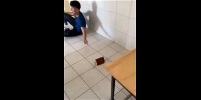 Kur'an-ı Kerim'e tekme atan lise öğrencisi büyük tepki çekti