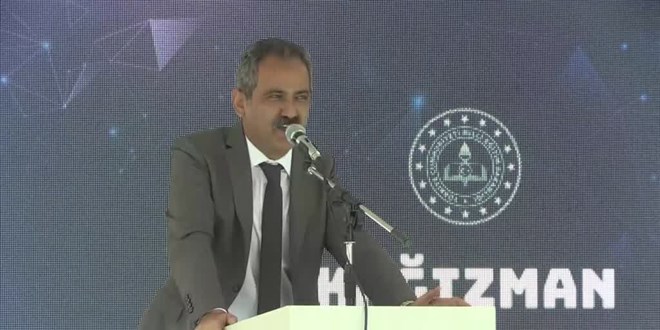 Bakan Özer: Biz eğitim sistemimizde böyle bir genç istemiyoruz!