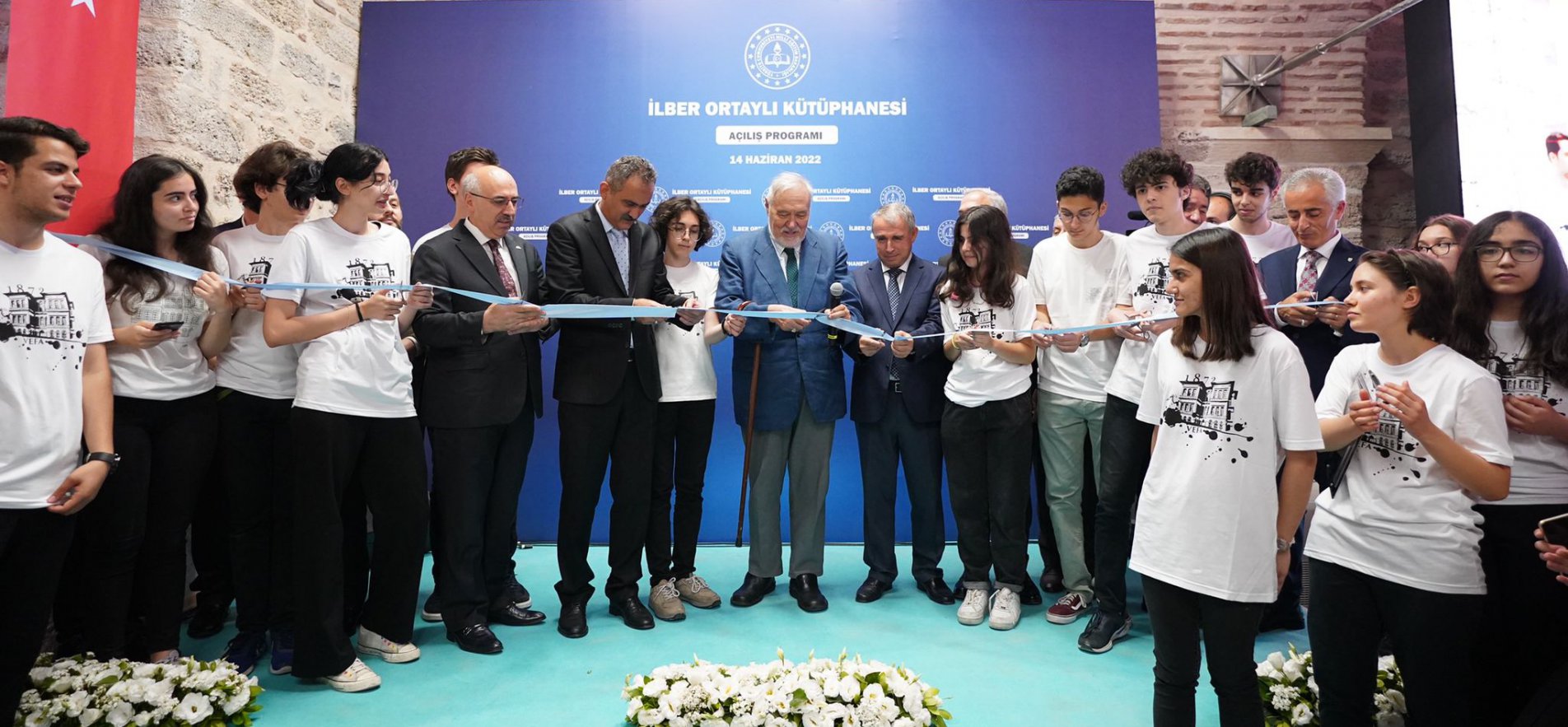 Bakan Özer, Vefa Lisesi İlber Ortaylı Kütüphanesi'nin Açılışını Yaptı