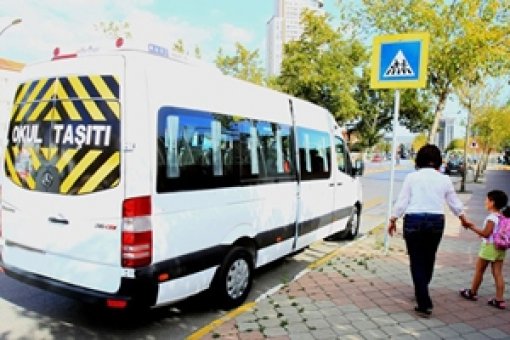 Okul servislerinde yeni  araç tartışması: Araç az deyip fiyatı şişirecekler