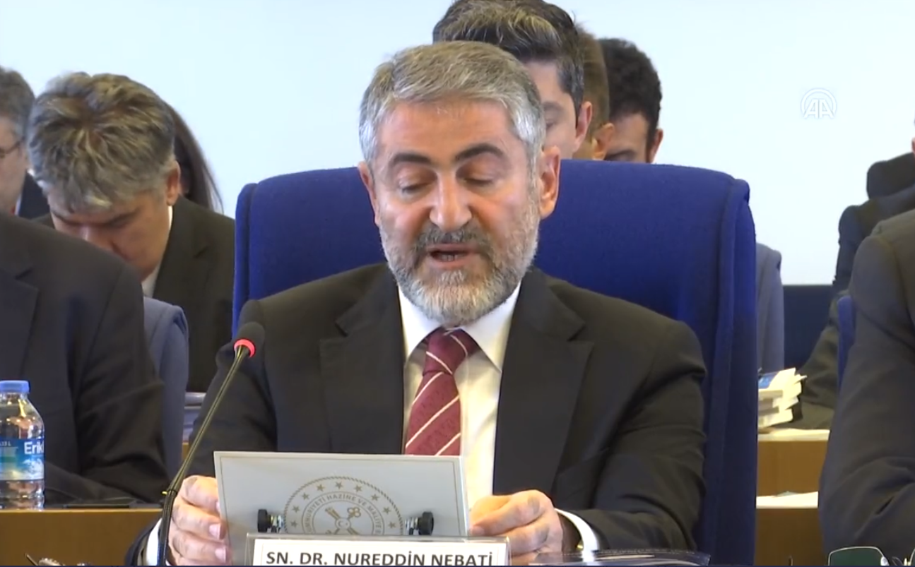Nureddin Nebati: Aralıktan itibaren burnunu aşağıya indiren bir enflasyon göreceğiz
