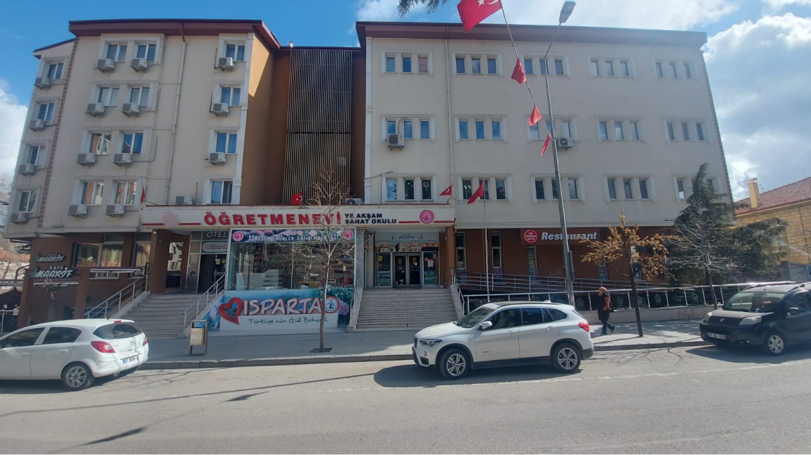 Özer'den Müjde! Öğretmenler öğretmenevinde yüzde 50 indirimli konaklayabilecekler