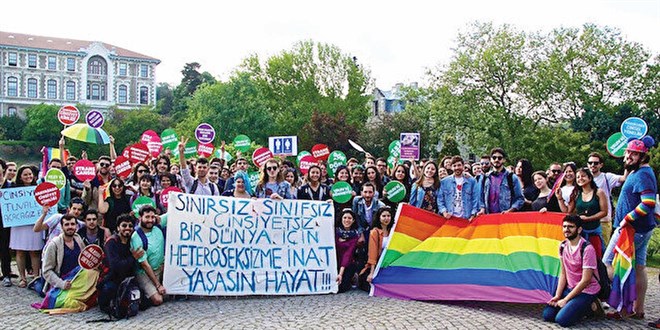 Üniversiteye LGBT kuşatması: Küresel çetenin  yeni hedefi gençler