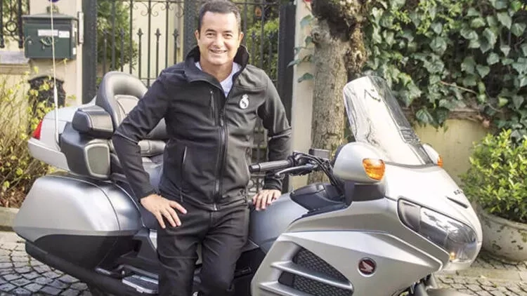 Acun Ilıcalı motor kazası geçirdi