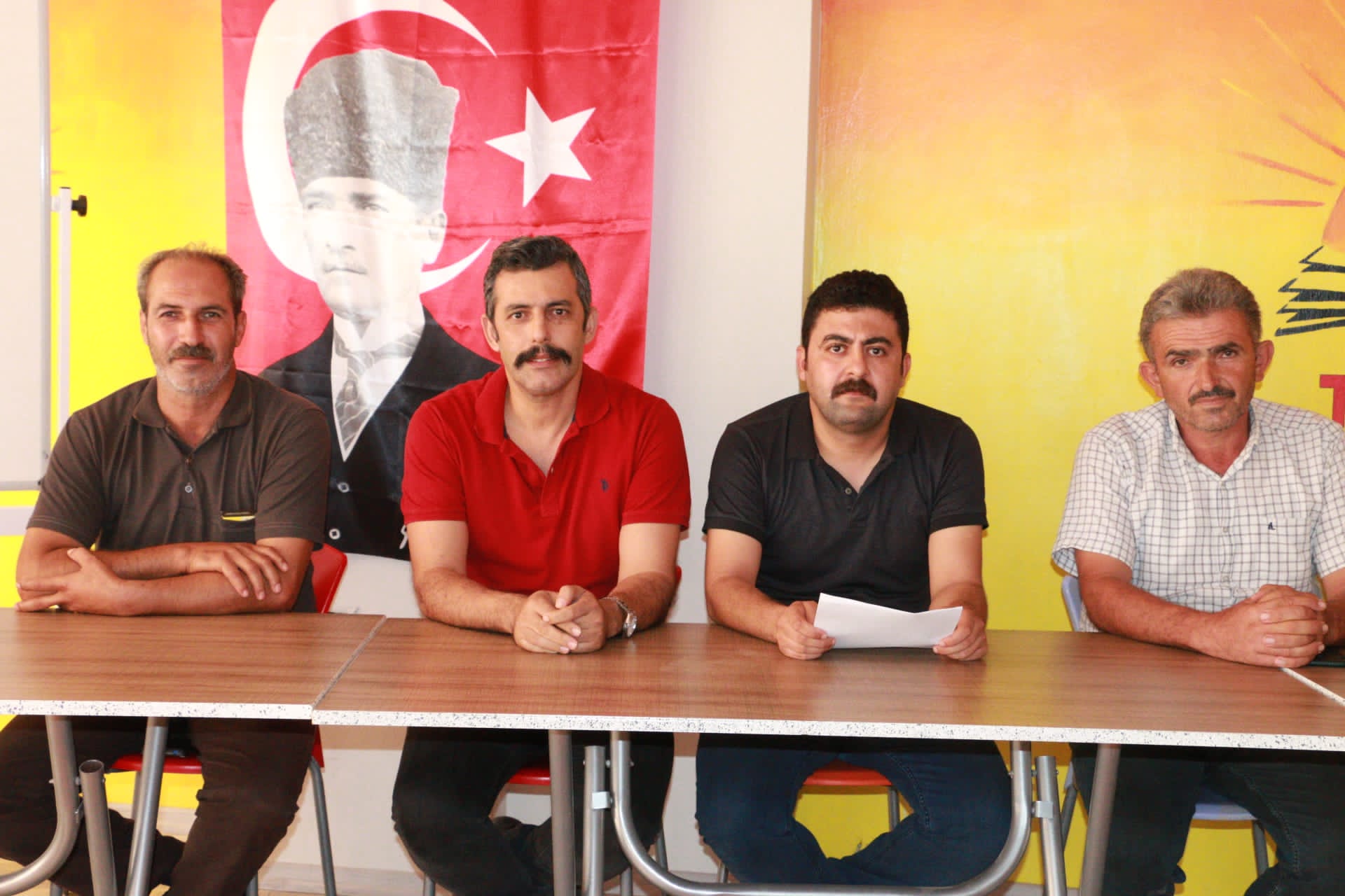 Okul Müdürünün Görevden Alınması İçin Basın Açıklaması Yapıldı