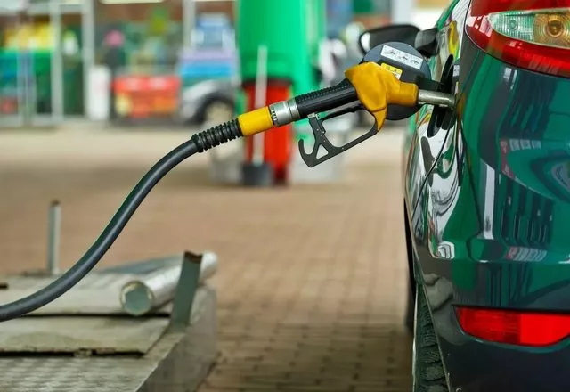 5 Ekim Çarşamba motorin ve benzine zam geliyor
