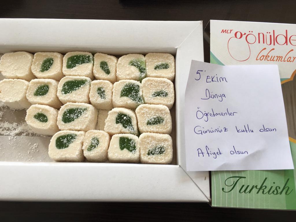 Veli'den öğretmenlere jest...Dünya öğretmenler gününüz kutlu olsun