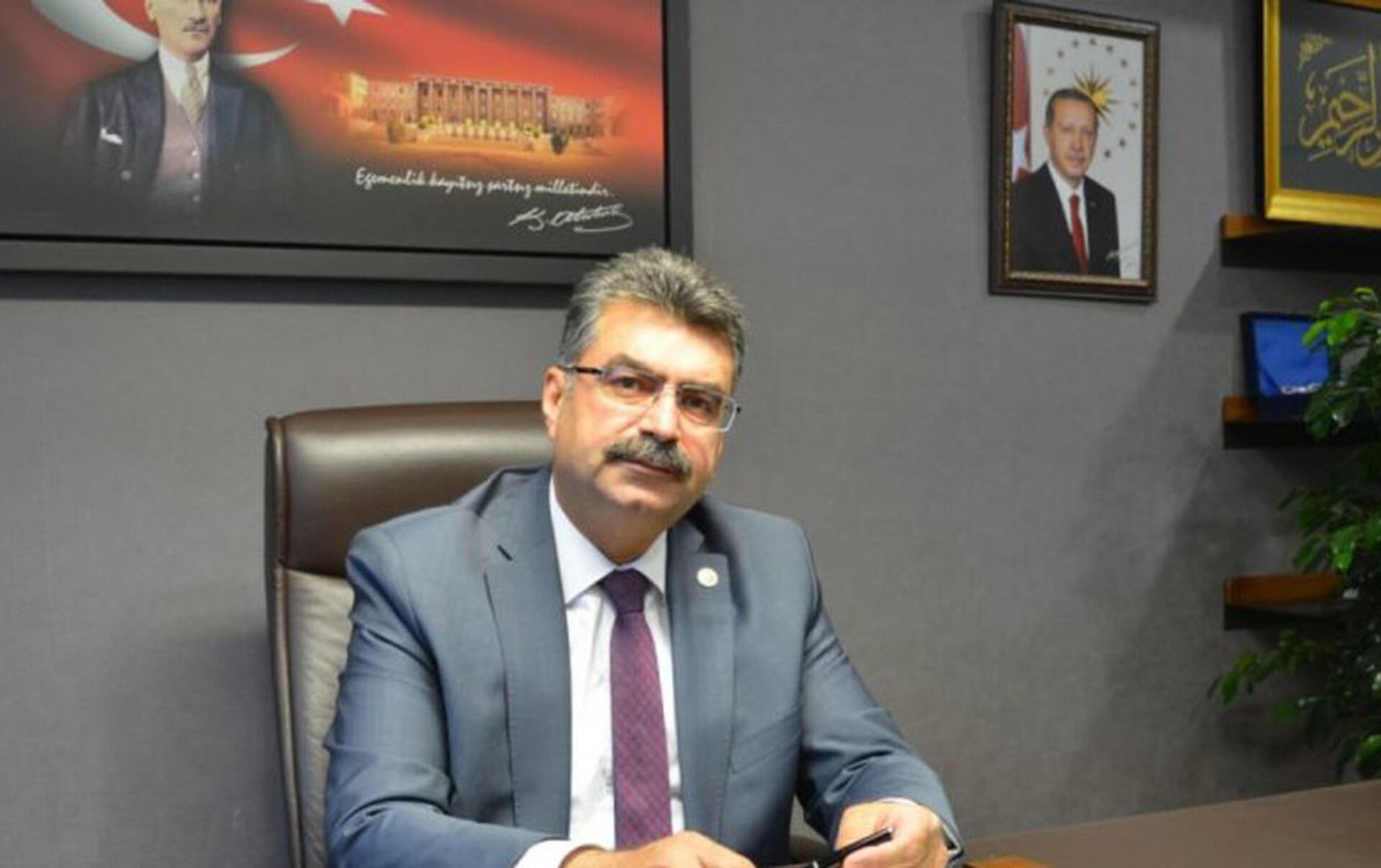 Ak Partili Vekil :Sendikaların öğretmenlerimiz nezdinde itibarı yok olsaydı  Sınava Başvuru Oranı Yüzde  95 Olur Muydu?