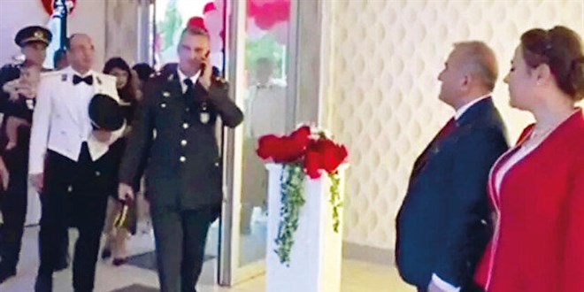 Hesabı o anda soruldu: Masasına gidip saygısızlığını yüzüne vurdu