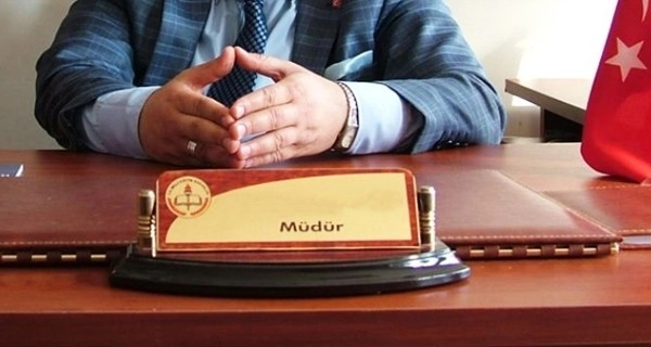 Öğretmen Tarifesine Göre Kayıt Parası Toplayan Okul Müdürü ve Yardımcısı Görevden Alındı