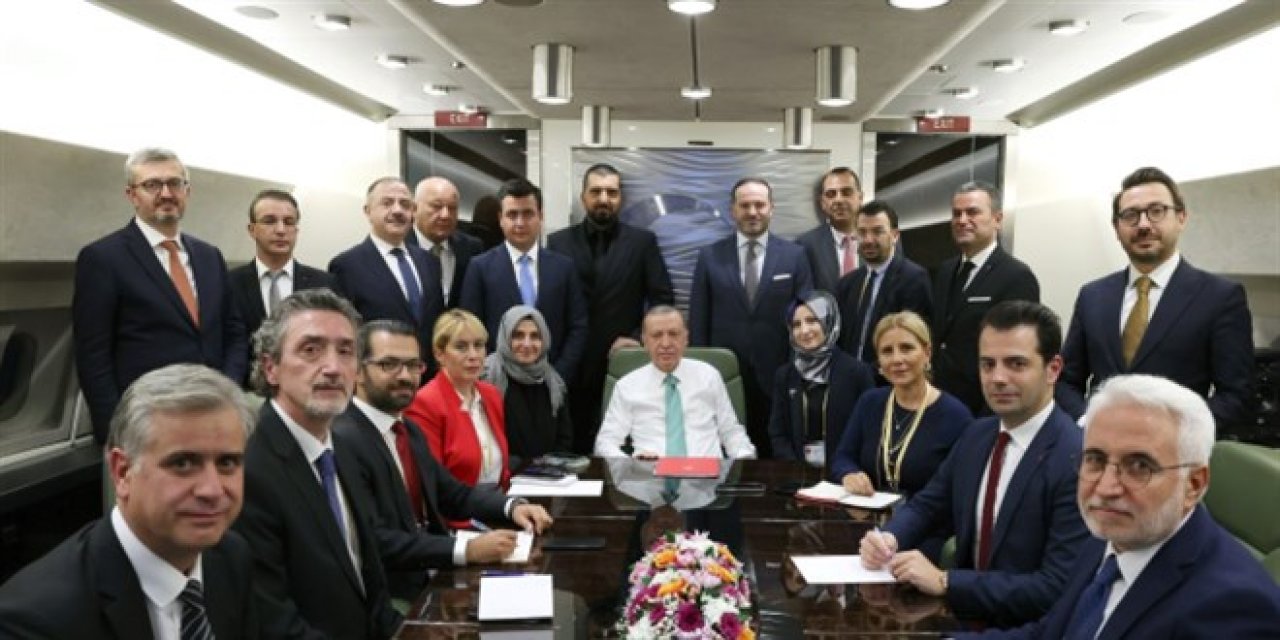 Erdoğan'dan 'asgari ücret' açıklaması: Havada uçuşan değil de yere sağlam basan adımları atacağız