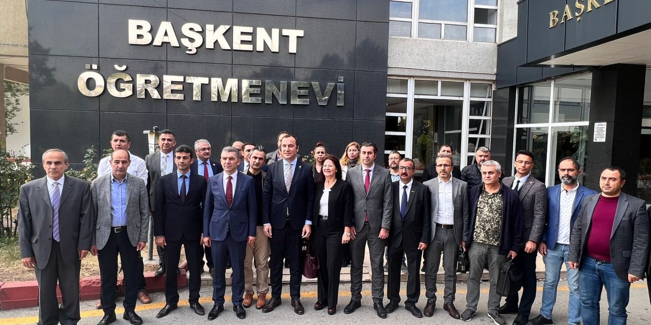 Eğitim Sendikaları: Talepler yerine gelmediği takdirde 2 Kasım'da Öğretmenler İş Bırakacak