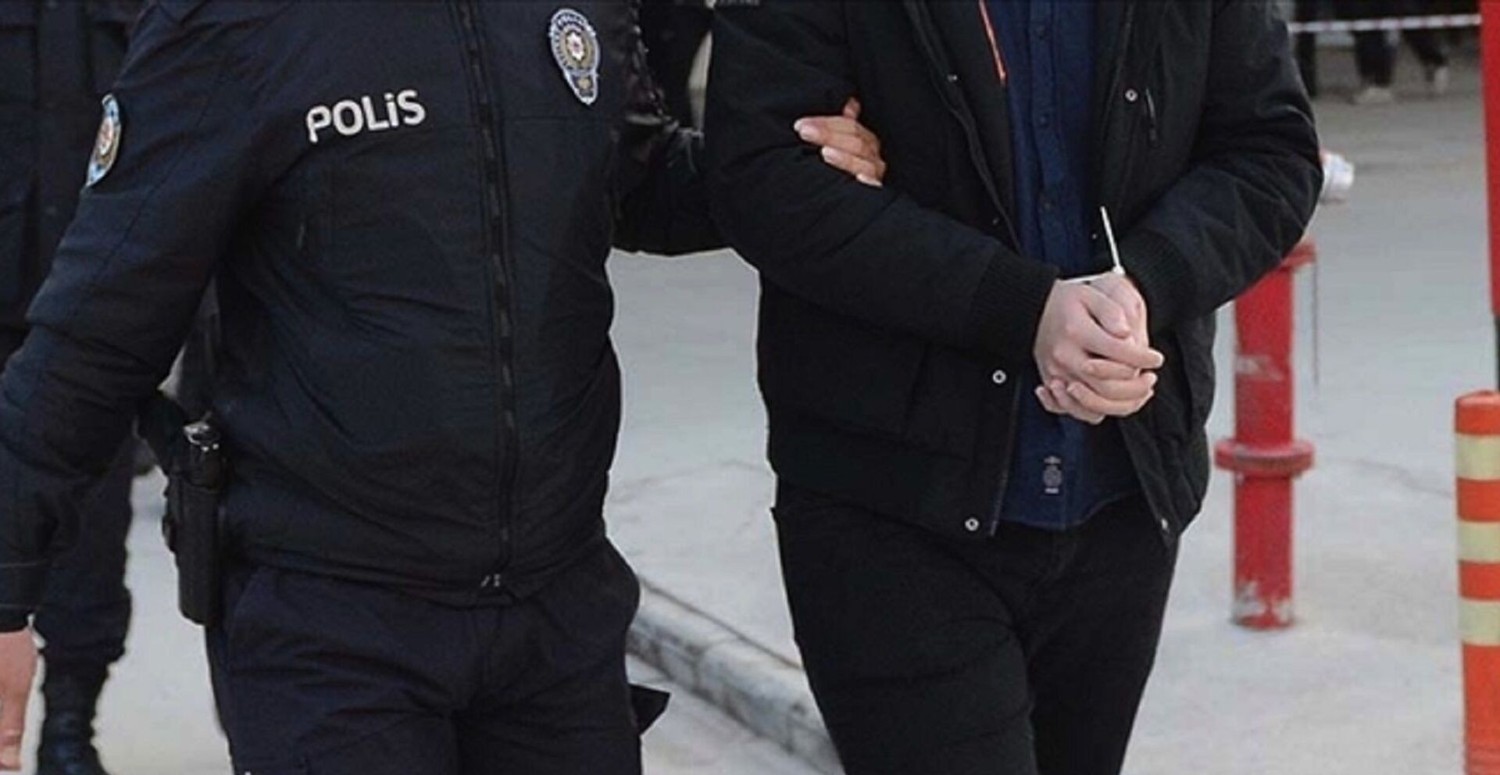 FETÖ'ye peş peşe operasyon: Çok sayıda gözaltı var