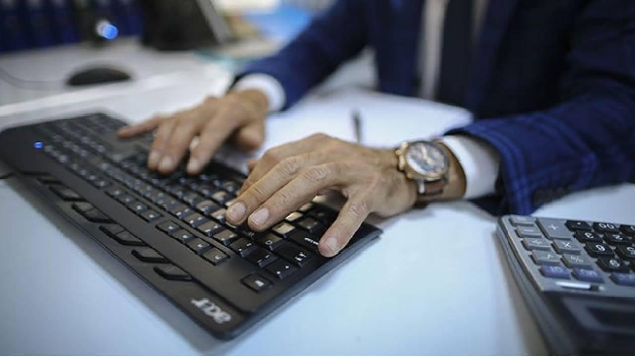 Zimmet suçu işledi, Okul müdür yardımcısı oldu