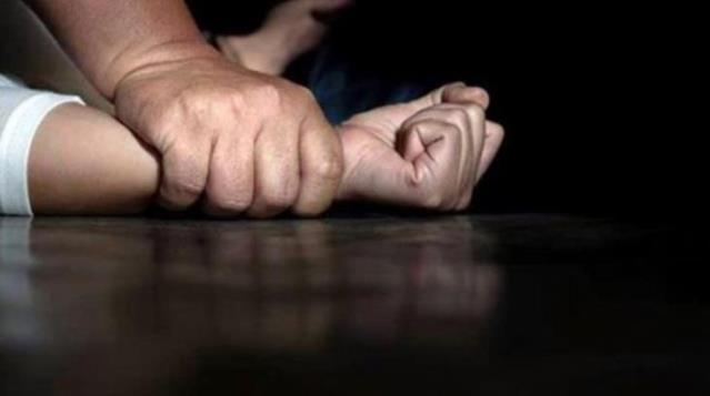 Lise öğrencisi karın ağrısı şikayetiyle hastaneye gitti hamile çıktı.1 kişi mahkemece tutuklandı.