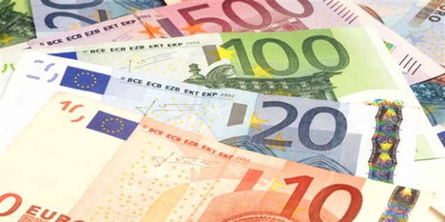 Dolar ve avroda düşüş devam ediyor